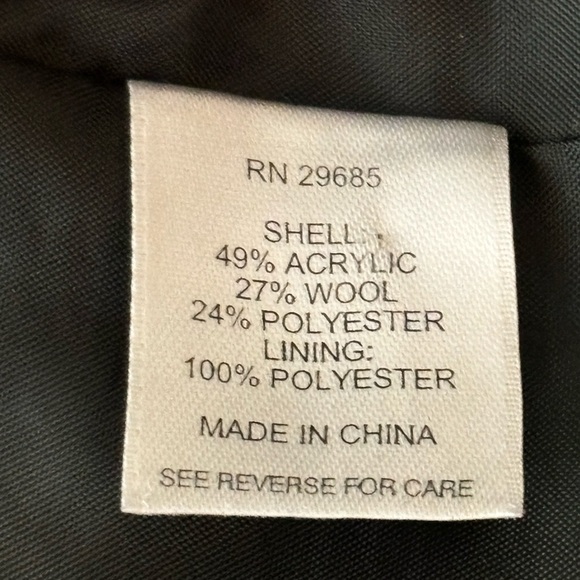 PENDELTON tweed coat jacket, size 16, black trim, 3 button closure, mainly black - Picture 10 of 10